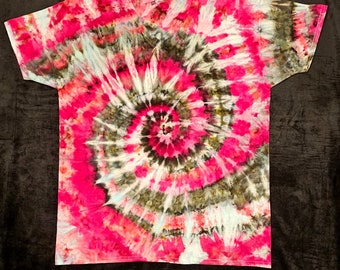 Tie dye Tshirt Pizza Box Tie Dye size L