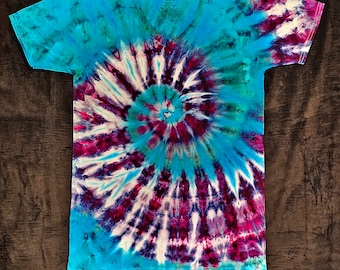 Tie dye Tshirt Pizza Box Tie Dye size S