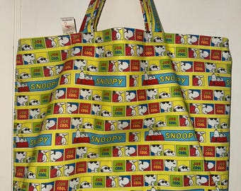 Le voici !!  Snoopy en tant que Joe Cool - Cabas et sac de courses réversibles lavables faits main