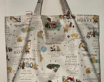 Winnie the Pooh clásico: ¡Bolsa de tela reversible y lavable hecha a mano con toda la pandilla! Color crudo