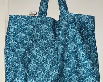 Tortugas marinas bebés (rosa o azul, a tu elección) con estampado de vida marina a juego - Bolso de mercado reversible