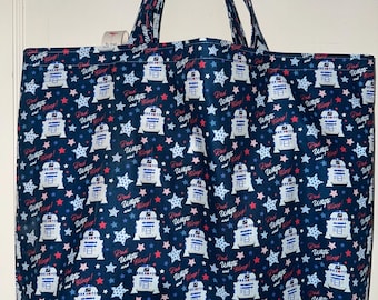 Bolso de mano y de playa reversible y lavable, hecho a mano, con diseño patriótico de R2D2 de Star Wars.