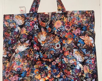 Gatitos en el jardín - Bolso de tela hecho a mano - Bolsa de la compra reutilizable - Reversible / Lavable - Colores súper vibrantes