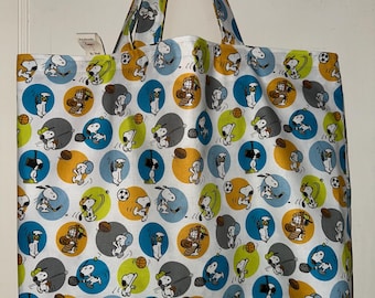 Snoopy está listo para las vacaciones de verano - Bolso de mano hecho a mano