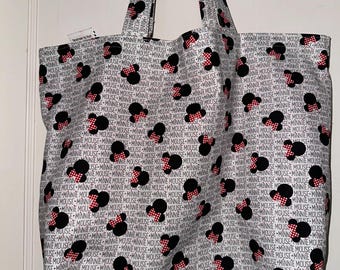 Handgemachte Minnie Maus & Ihre Polka Dots - Wendebare waschbare Tote und Strandtasche.