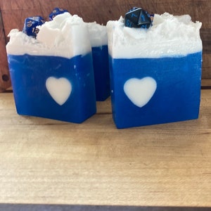 D20 dice glycerine soap with heart watermelon scent : dungeon dragon fans, stocking stuffer, fun gift soap Valentine’s Day soap