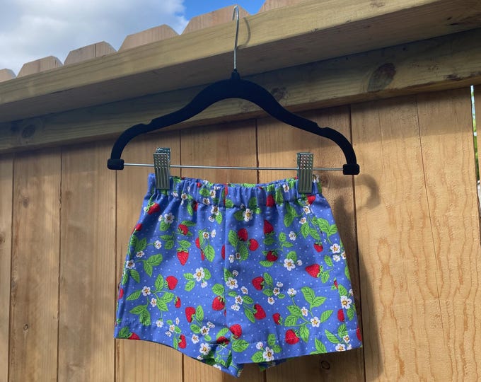 Toddler Shorts - Strawberries