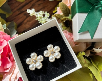 Pearl Flower Button Covers: Garden Button Jewels Cuff Links