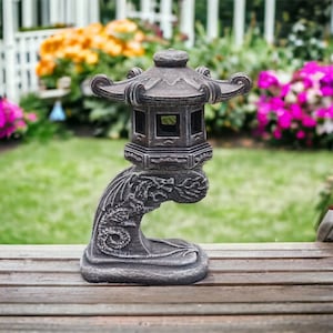 アジア・陶器・龍のランプ Vintage Set of 2 Gold Metal Lantern Asian Pagoda Outdoor