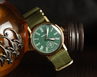 Montre-bracelet pour homme vintage verte Pobeda - Années 1980, montre mécanique, cadeau unique pour homme, montre de collection