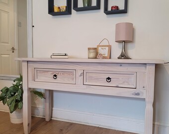 Geüpcycled massief houten gang bijzettafel in rustieke boerderijstijl