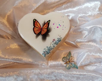 Boîte en bois en forme de coeur, boîte de rangement en forme de coeur, boîte en forme de coeur avec motif papillon