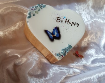 Holzbox in Herzform, herzförmige Aufbewahrungsbox, Schatulle in Herzform mit Schmetterlingdesign