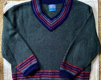 Vintage XL L Pendleton V-Neck sweater 100% Virgin Wool Country Traditionals USA