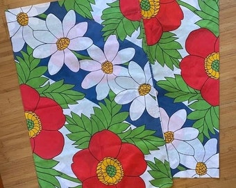 70s Vintage Utica Stevens USA Standard Pillowcases (2) Big Bold Mod Flower Power