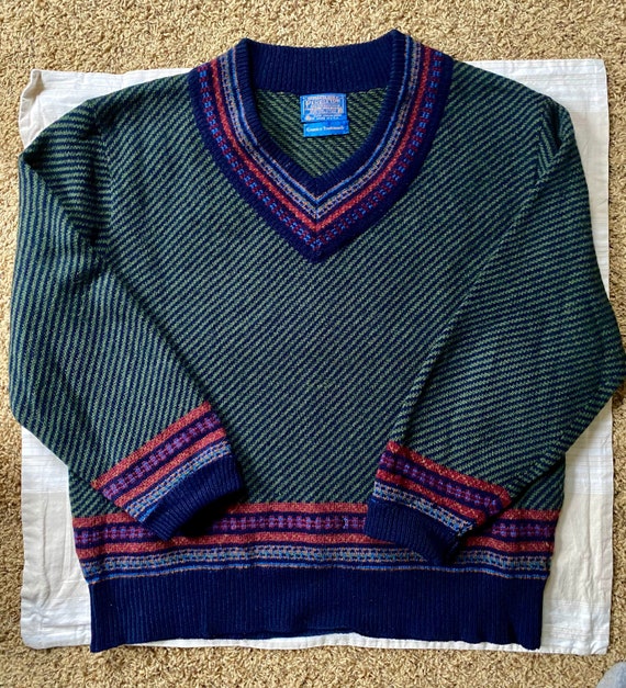 Vintage XL L Pendleton V-Neck sweater 100% Virgin… - image 1