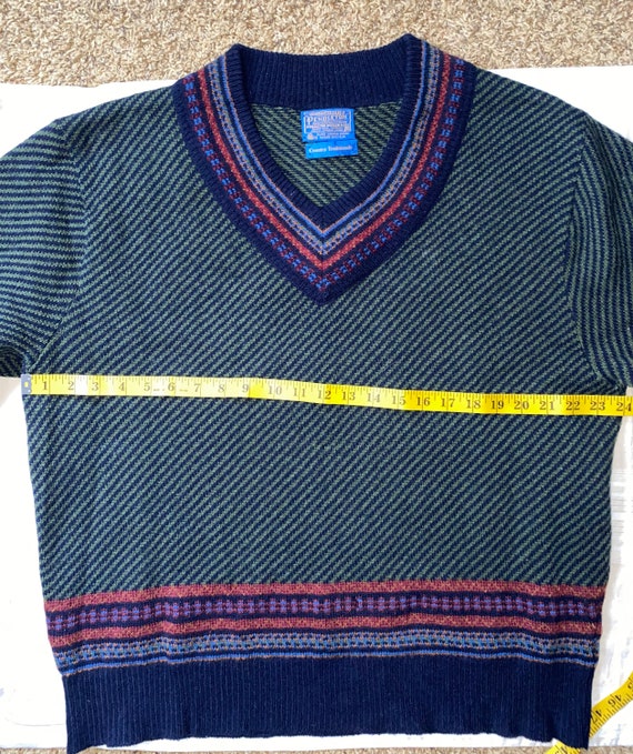 Vintage XL L Pendleton V-Neck sweater 100% Virgin… - image 6