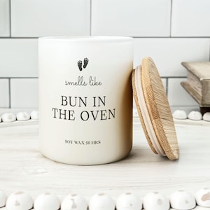 Smells Like &#39;Bun in the Oven&#39; Candle, Funny Pregnancy Gift, Mom To Be Candle, Baby Shower Gift, Expecting Mom Gift, New Mom Gift