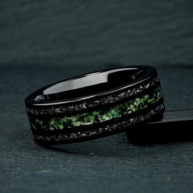 Moss Agate & Meteorite Ring, 8mm Black Tungsten Mens Wedding Ring, Mens Wedding Band, Natural Eco-Friendly Moss Agate, Promise Ring for Him immagine 1