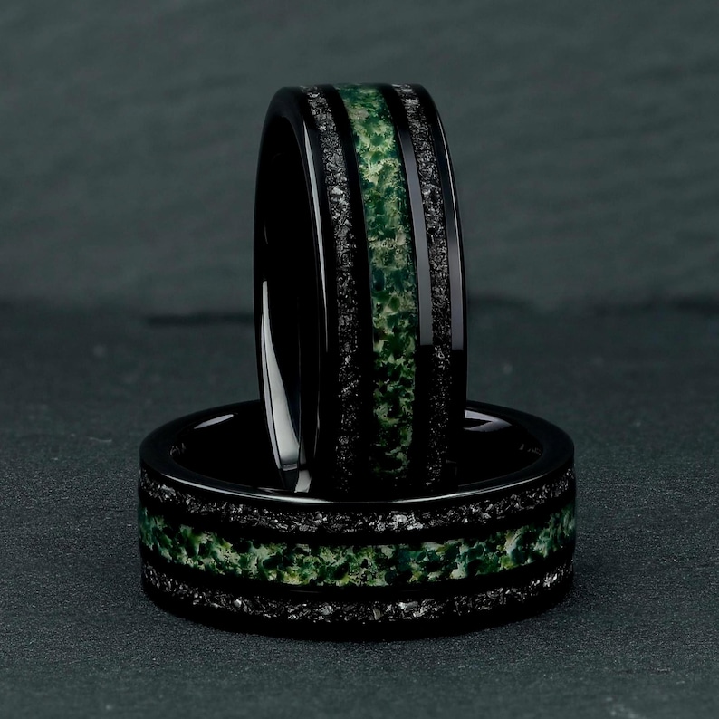 Moss Agate & Meteorite Ring, 8mm Black Tungsten Mens Wedding Ring, Mens Wedding Band, Natural Eco-Friendly Moss Agate, Promise Ring for Him immagine 2
