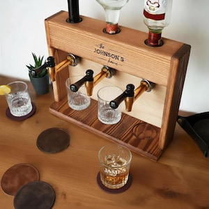 Hochzeitsgeschenk Personalisierte Holz Whisky Karaffe, Spirituosen Spender, Verlobungsgeschenk, Jungvermählten Geschenk, Paar Erste Weihnachtsgeschenkidee