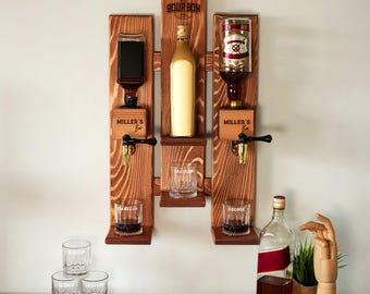 Benutzerdefinierte Wandhalterung Whisky Schnaps Spender, Vatertagsgeschenk, Vater Geburtstagsgeschenk, Whisky Karaffe aus Holz, Hausbar Wanddekor, Vater Geschenke