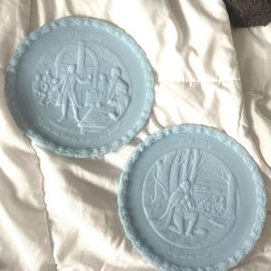 Assorted Vintage Fenton 1976 Bicentennial Blue Satin Decorative Plate, Give Me Liberty or Give Me Death, In God We Trust Commemorative Plate