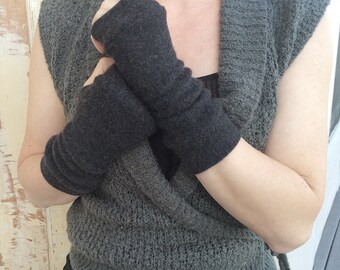 Pure Cashmere Fingerless Gloves, Lined with Cuffs and Thumbhole, in Charcoal Gray,