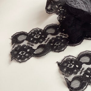 ruban noir, 2 mètres, dentelle, dentelle avec fleurs, surplus d'atelier, couture, scrapbooking, mercerie, ruban vintage, ruban lingerie, art