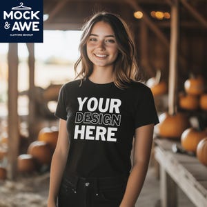 Maqueta de camiseta negra de Halloween / Bella Canvas 3001 / Otoño con ambiente de calabaza / Camiseta negra BC3001 / Modelo femenina