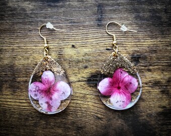 Boucles d'oreilles en résine fleur rose