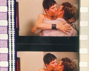 Vintage 35mm Film Cells – Chris O’Donnell & Liv Tyler Kissing Scene – Cookie’s Fortune (1999) – Rare 4-Frame Collectible