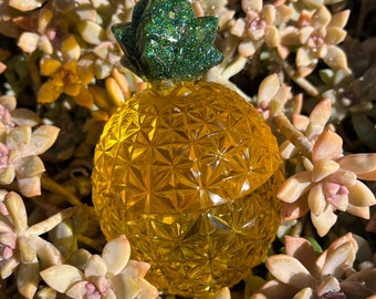 Pineapple!! Yellow Resin Pineapple Jewelry Box/Lidded Jar