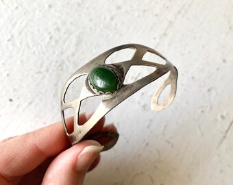 eurasia Handmade Green Quartz Gemstone Silver Plated Cuff Bracelet eurasia Handmade Green Quartz Gemstone Silver Plated Cuff Bracelet