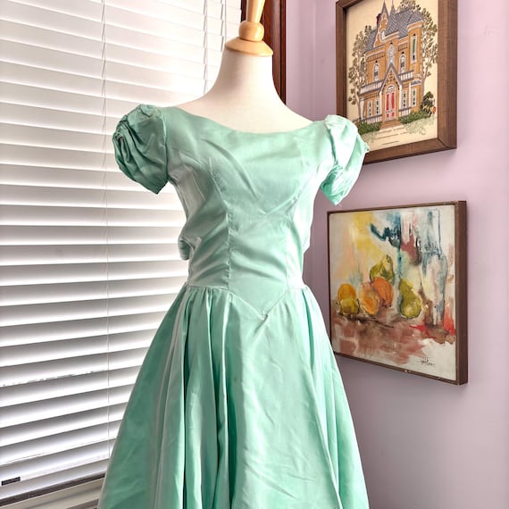 vintage mint bridesmaid dresses Green Formal Dress, Handmade Bubble Hem, Xs/small stopping train
