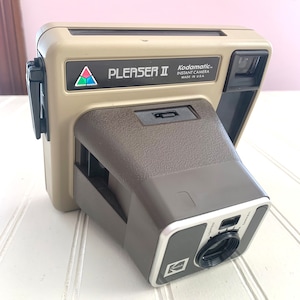 Vintage Pleaser II Kodamatic Instant Camera, 1980s, Made in the USA, Instant Film Photograph, Handle, Untested