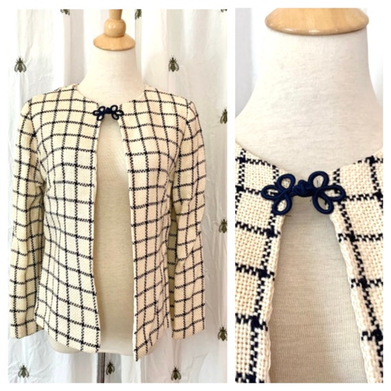 Size Small Vintage Handmade Winter White and Navy… - image 1
