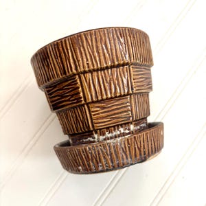Vintage McCoy Pottery Brown Basket Flower Pot, Midcentury, Signed McCoy USA, Plant Lover Gift, Ceramic Basket Weave Planter, Crack