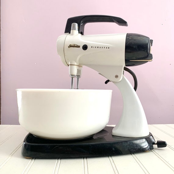 sumbeam mixmaster 12c – In the Vintage Kitchen: Where History Comes To Eat