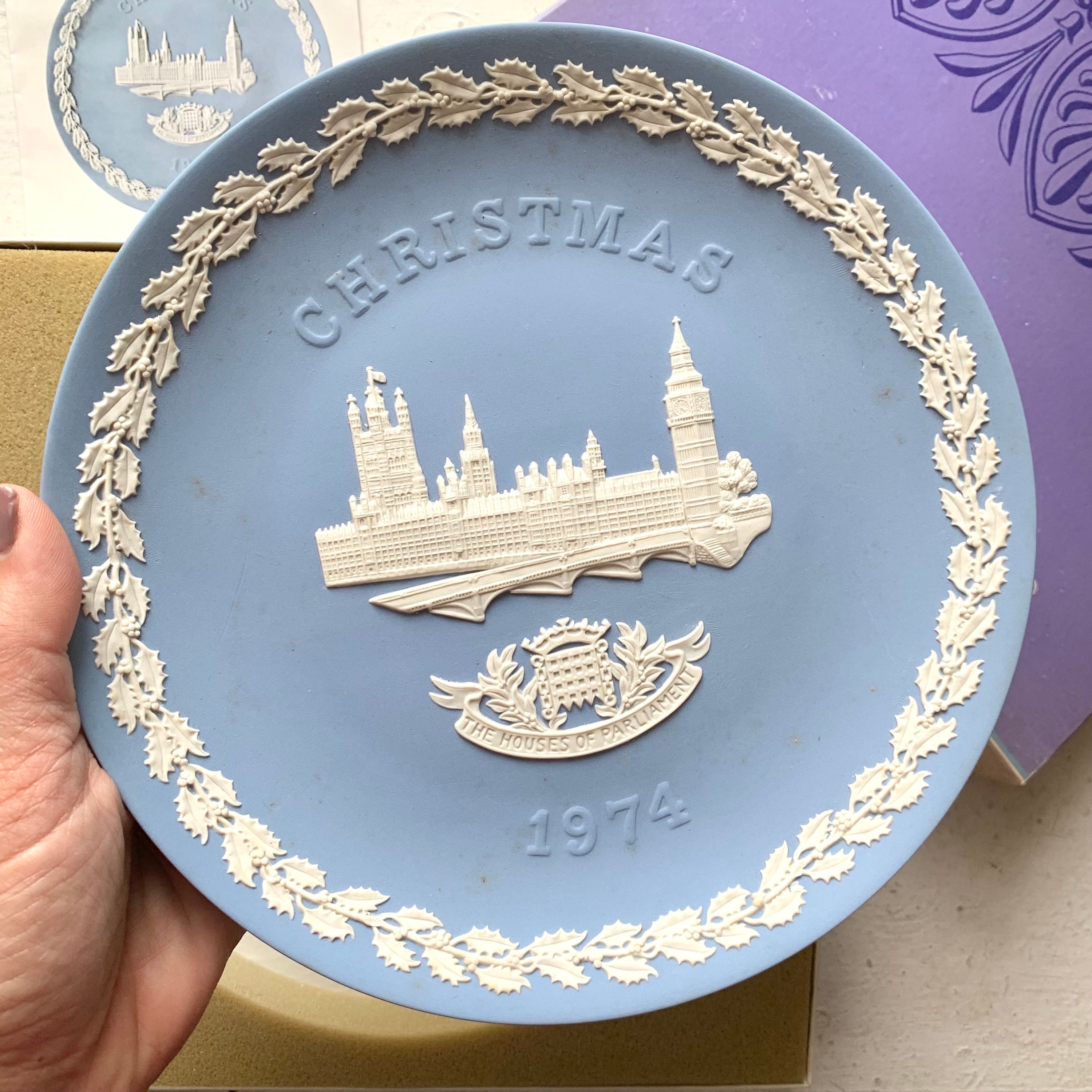 1974年製ヴィンテージ ウェッジウッド クリスマスプレート、国会議事堂