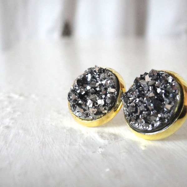 Druzy Stud Post Earrings of Sparkly Gunmetal Grey in Gold