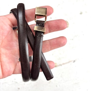 Size Medium Vintage Skinny Leather Belt, Dark Brown, Ann Taylor, Gold Buckle, Made in Italy, Italian Leather, Women&#39;s Accessories