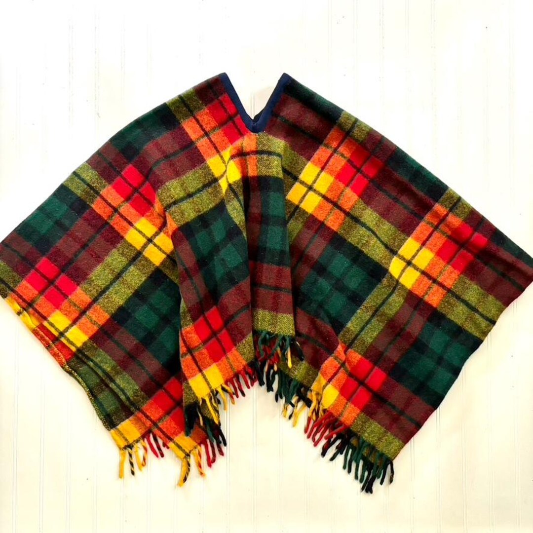 ジャケット・アウター UNDRESSED HANDY OVER PONCHO PONCHO IN GORE-TEX INFINIUM WINDSTOPPER in Black for Women