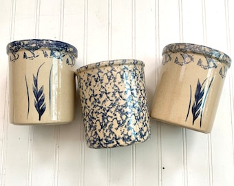 Vintage Robinson Ransbottom Pottery Crock, Roseville Stoneware, Your Choice of Blue Spongeware or Wheat, 1 Quart Kitchen Crock High Jar