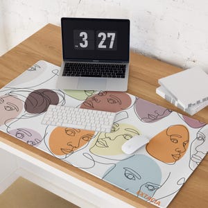 Gaming muismat XXL met print - Minimalistisch ontwerp - antislip rubberen onderzijde, zachte stofoppervlakte, bureau accessoire voor gamers