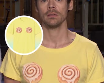 Harry SNL Cinnamon Roll Style Funny TShirt, Kiss All The Time Night Live Appearance Occasionally Tee, 1D Directioner Disco Fan Shirt