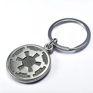Star Wars Imperial COG Nyckelring, Galaktiskt Imperium Emblem, Samlarobjekt i Metal Geek