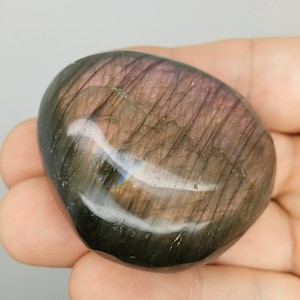 Labradorite Purple Red Massage Stone | Healing Crystal Palm Stone for Relaxation & Energy Balance | 1 Pc Natural Gemstone Tool