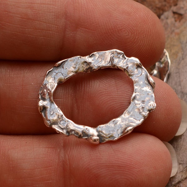 Rustic Oval Link, Sterling Silver Hand Sculpted Jewelry Findings, CatD-587 (ONE)