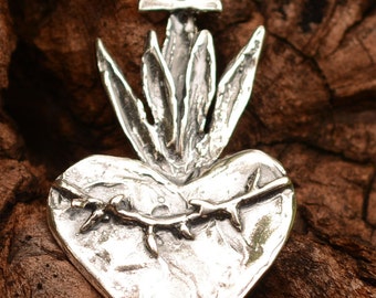 Corazon Sacred Heart Pendant in Sterling Silver, Milagro, Ex Voto